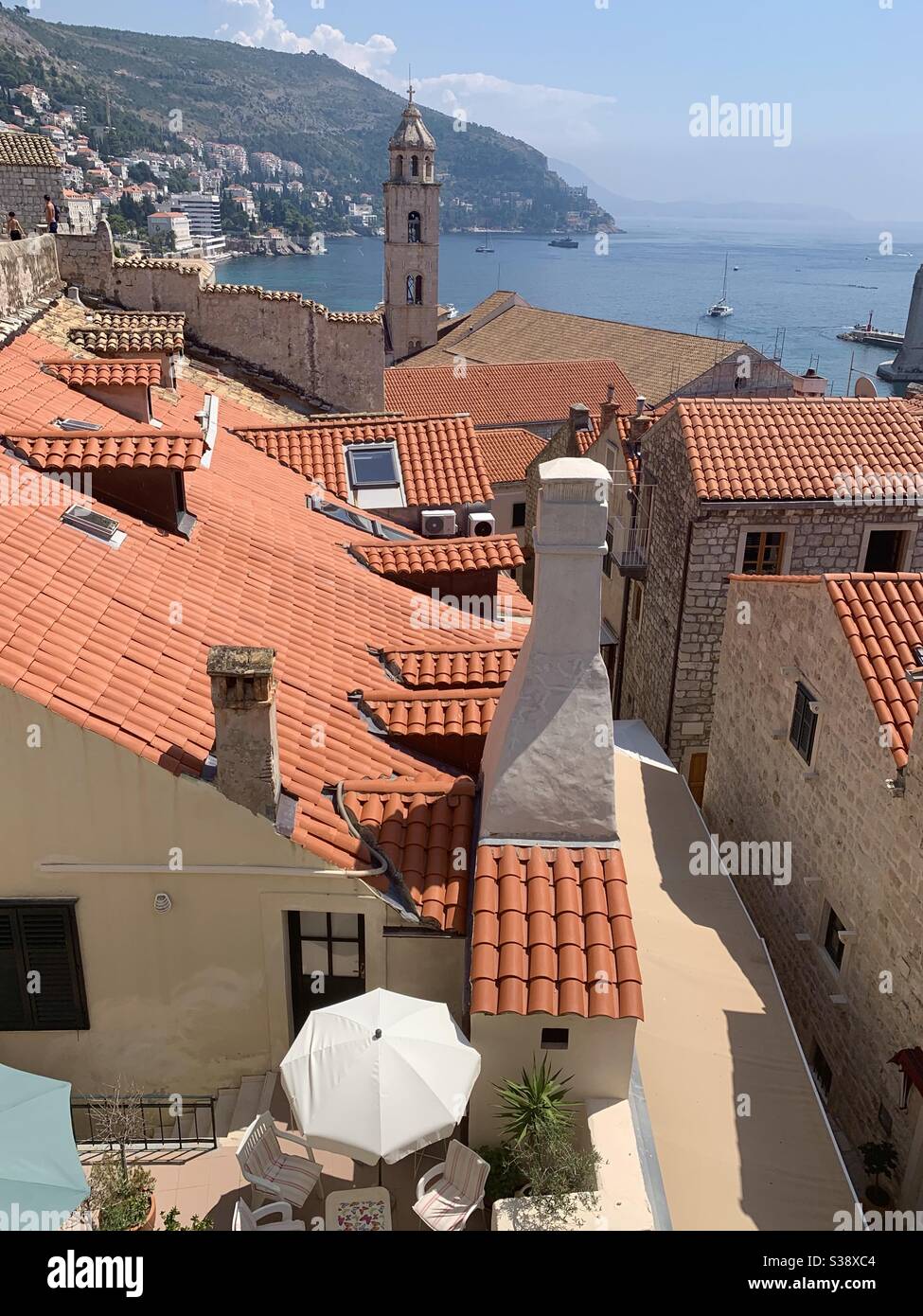 Vista sui tetti della città vecchia di Dubrovnik - Immagine stock catturata con smartphone