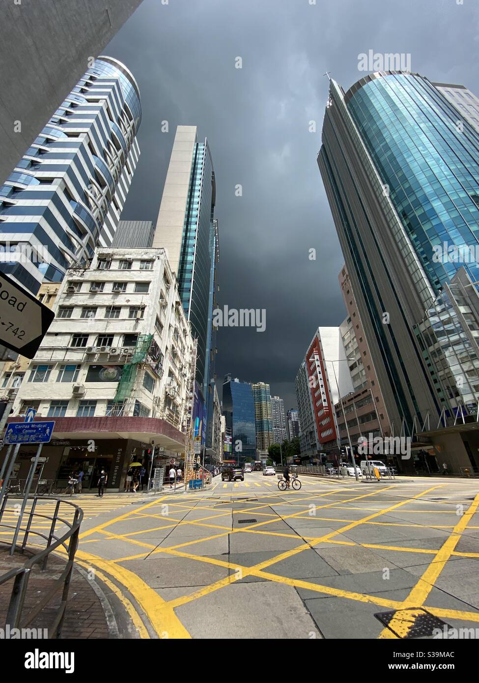 Hong Kong nuvoloso paesaggio urbano giorno Foto Stock