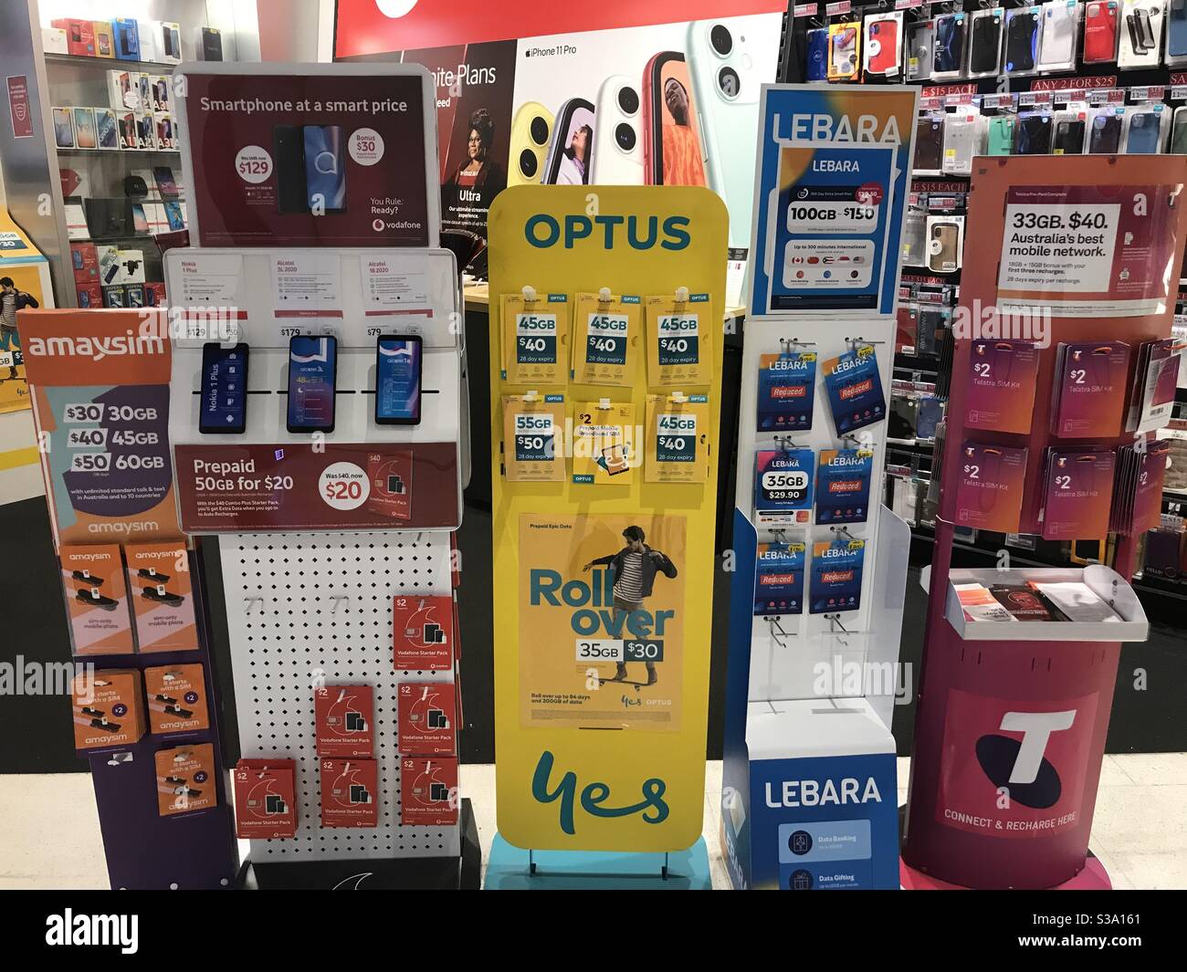 Telefono cellulare presso un negozio in World Square, Sydney, NSW, Australia. Foto Stock