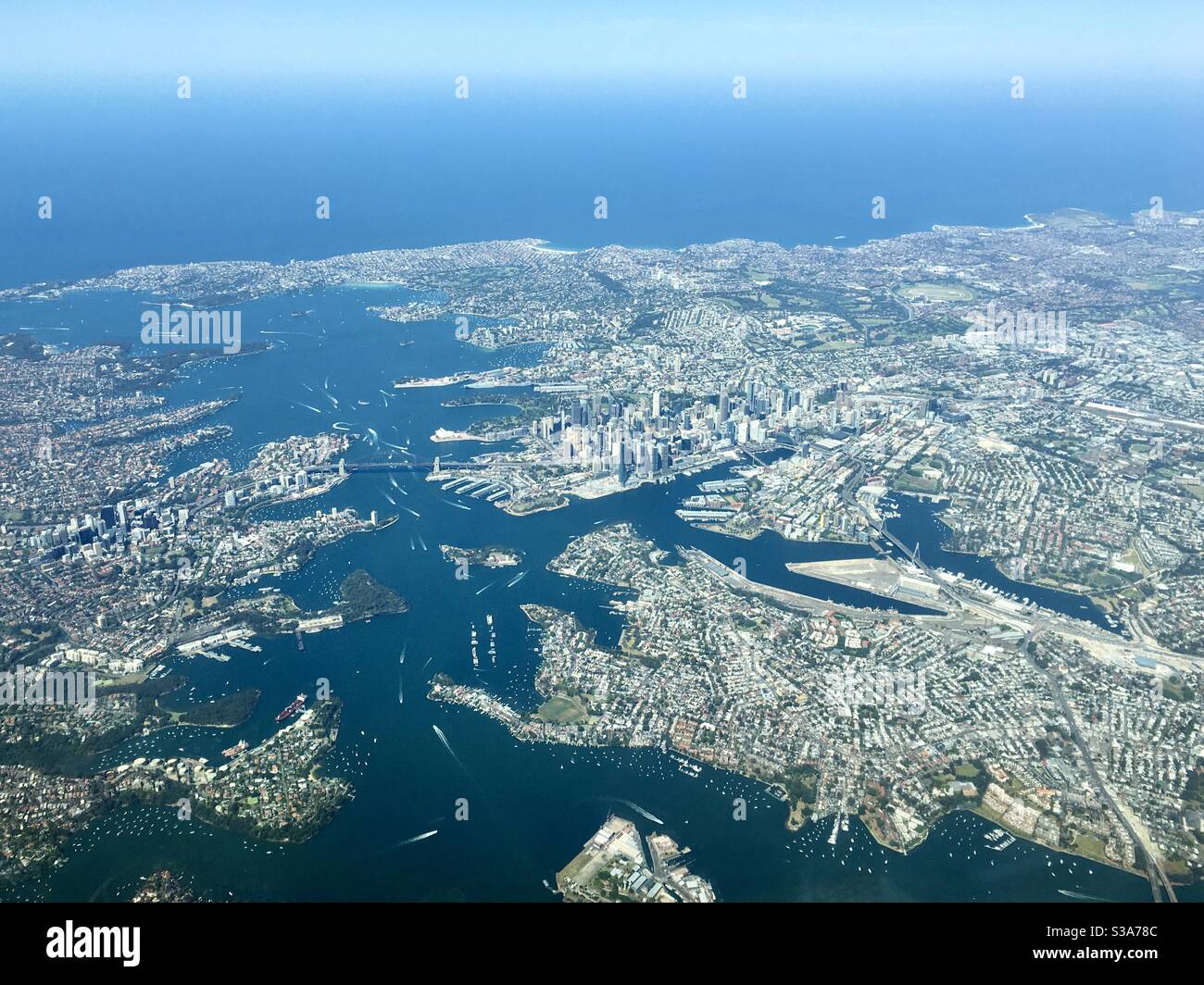 Immagine aerea della città di Sydney e del porto di Sydney, Australia. Foto Stock