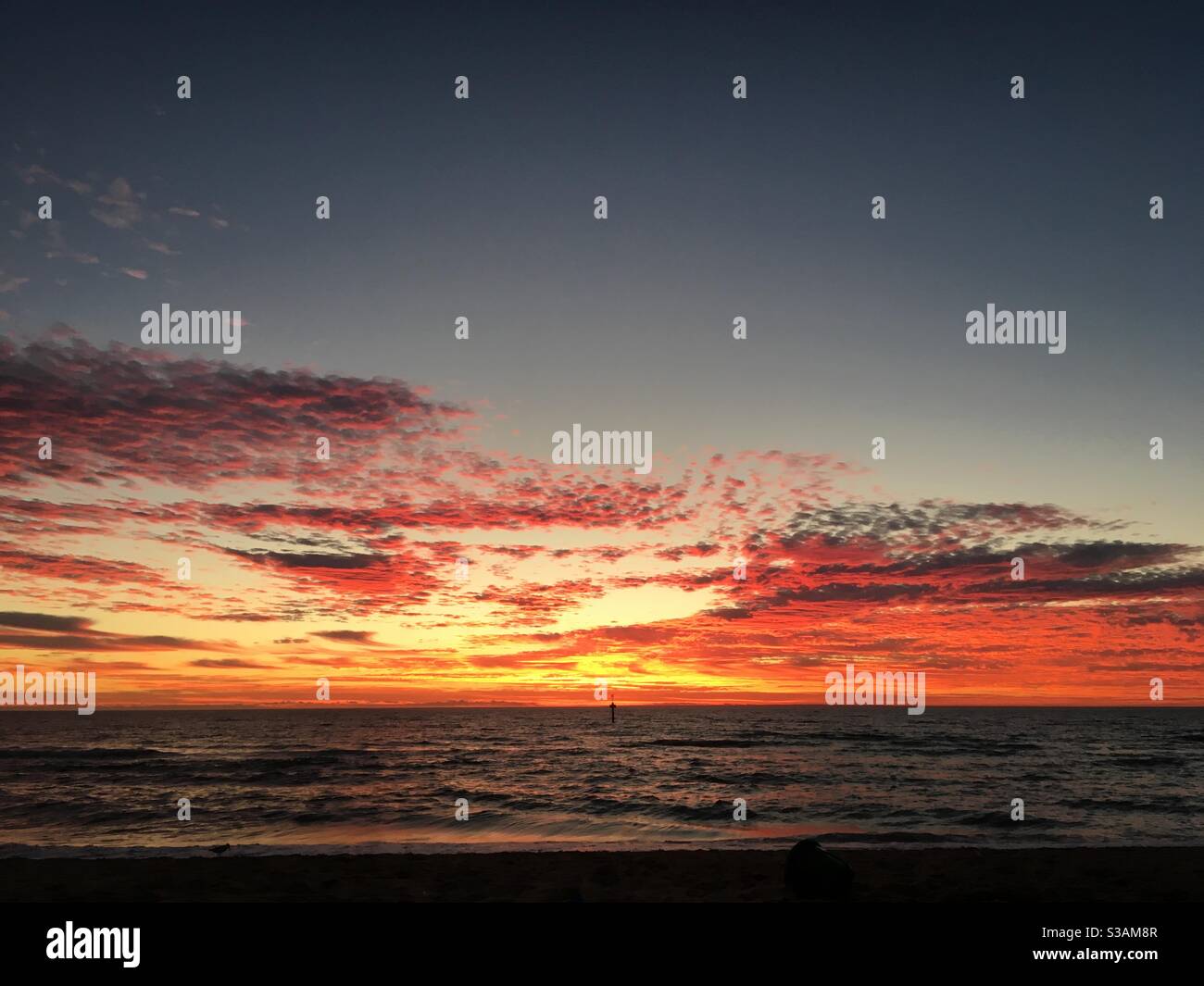 Splendido tramonto sulla spiaggia Foto Stock