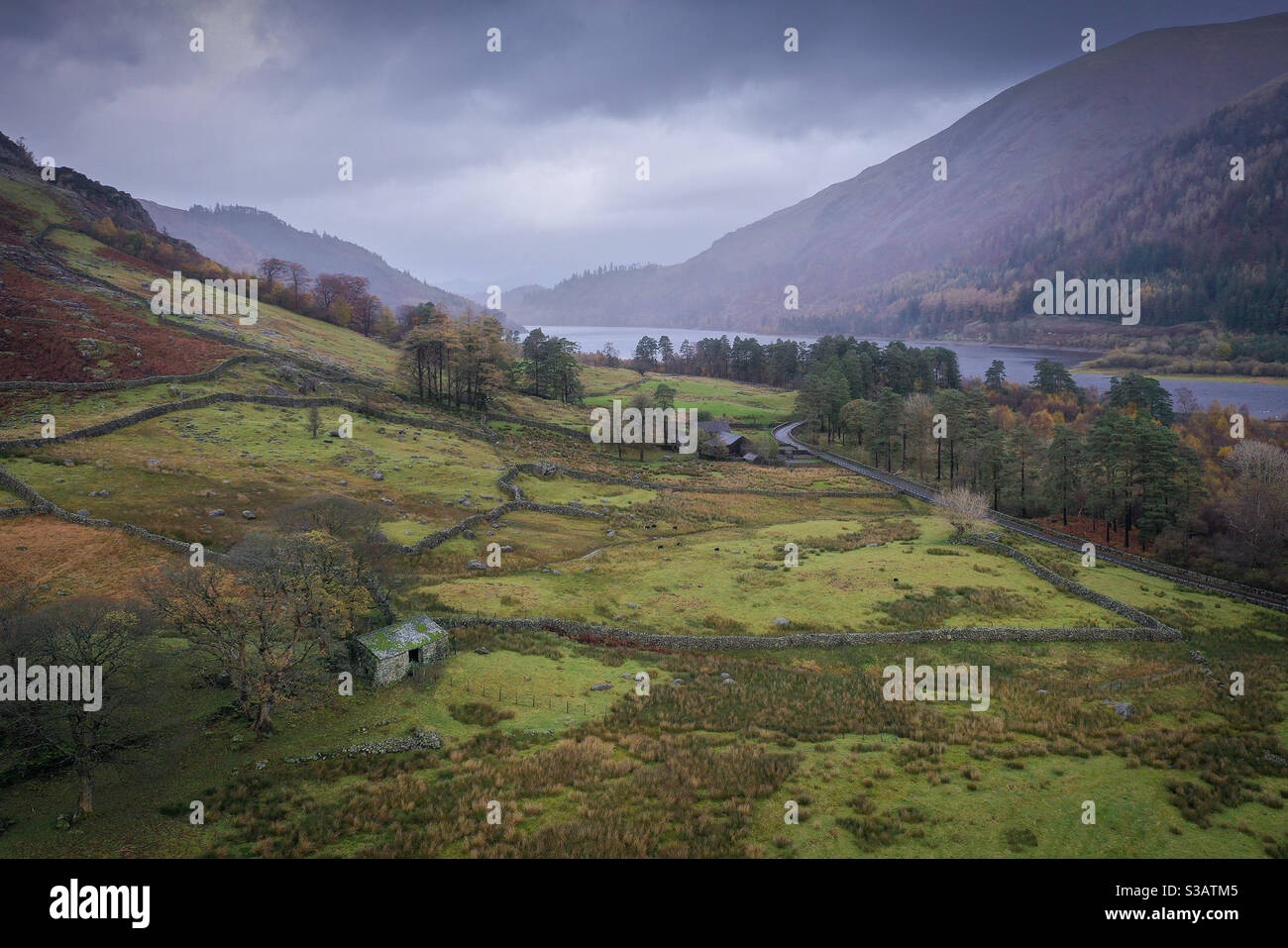 Vista aerea di Thirlmere nel Lake District UK - Immagine stock catturata con smartphone