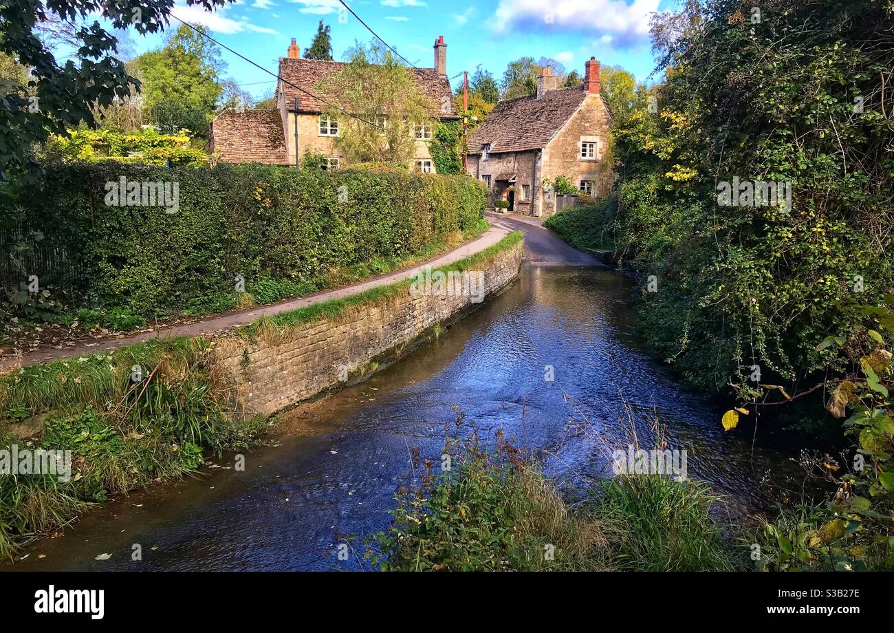 Lacock villaggio Foto Stock