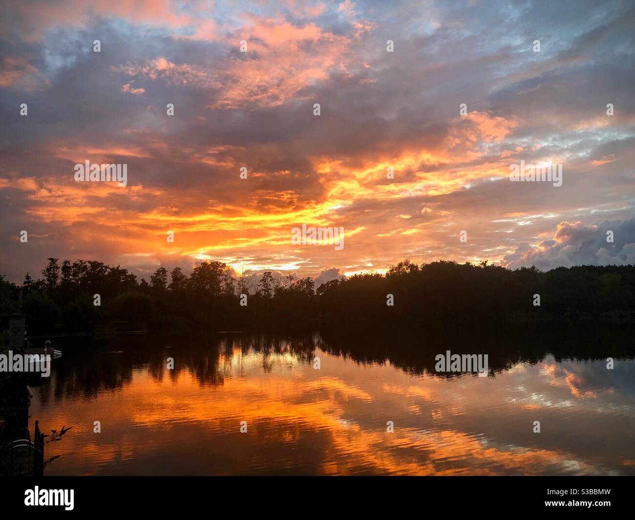 Cieli rossi a ‘de Poel’ Foto Stock