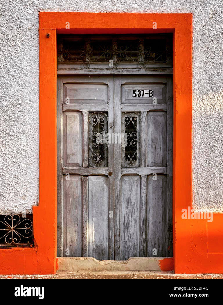 Porta vecchia, Merida Messico - Immagine stock catturata con smartphone