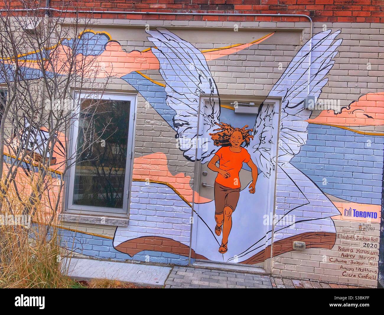 Urbano di arte di strada in un quartiere di Toronto. - Immagine stock catturata con smartphone