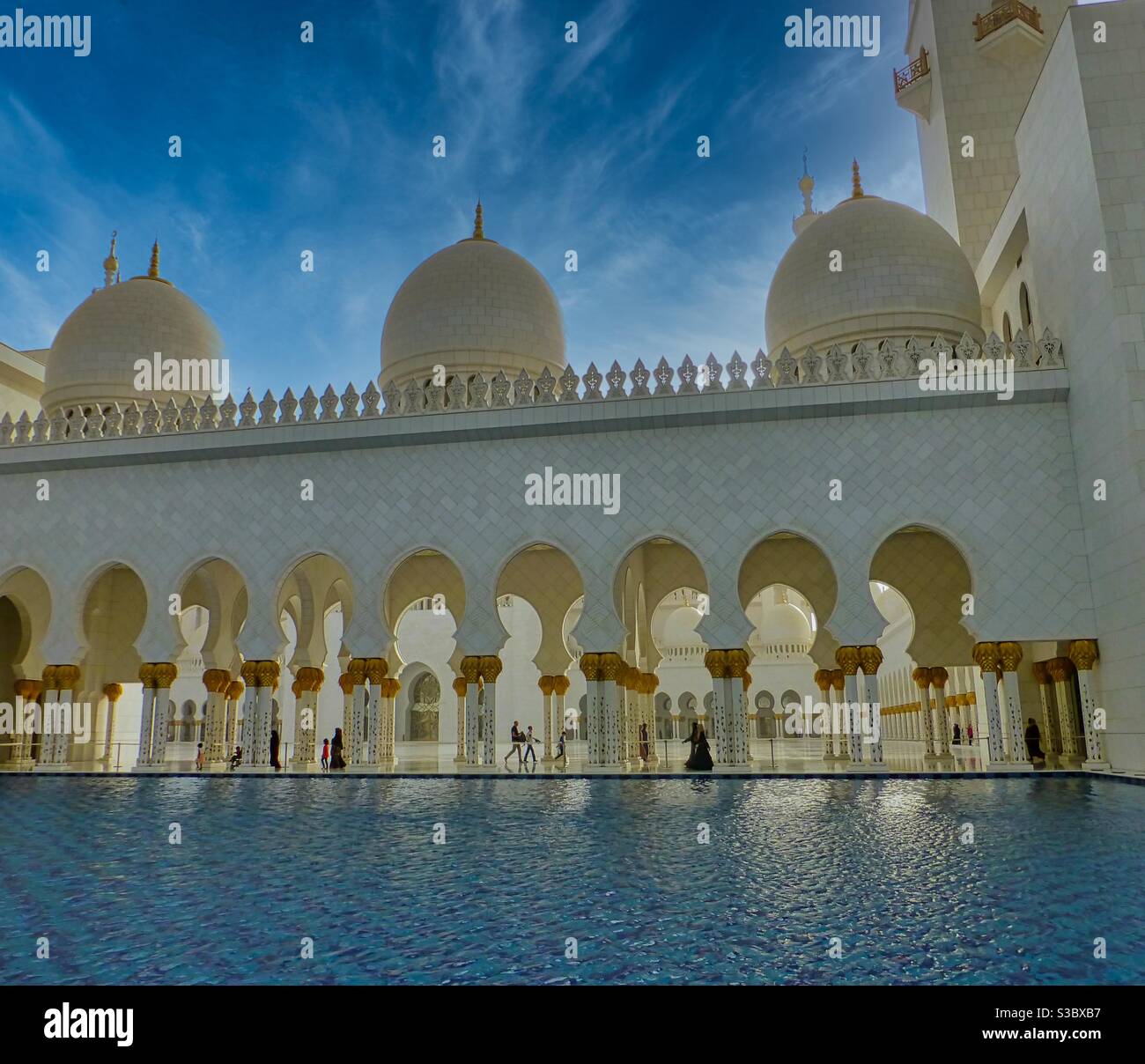 Moschea Sheikh Zayed ad Abu Dhabi, Emirati Arabi Uniti, costruita nel 2007. - Immagine stock catturata con smartphone