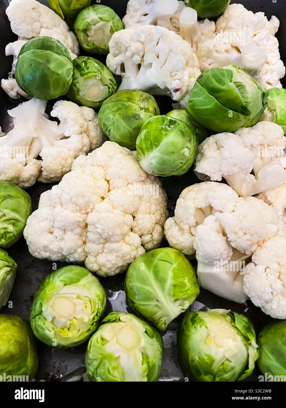 Germogli di Brussel e cavolfiore - Immagine stock catturata con smartphone