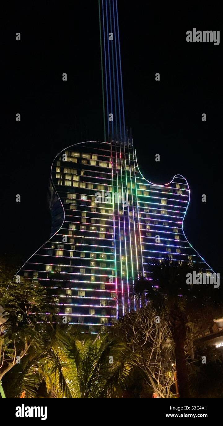 Guitar Hotel presso l'Hard Rock Hotel and Casino. - Immagine stock catturata con smartphone