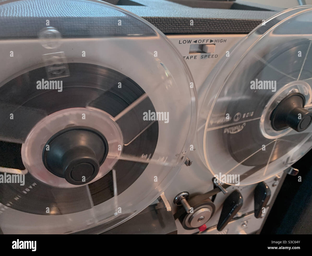 Un registratore a nastro da bobina a bobina audio Foto Stock