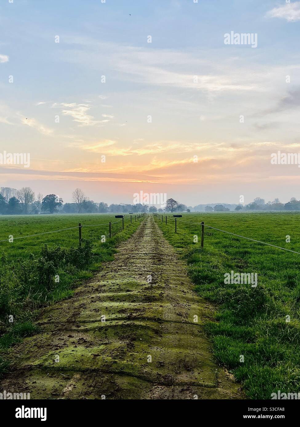 Terra di terra di terra di pista di sporcizia Suffolk Foto Stock