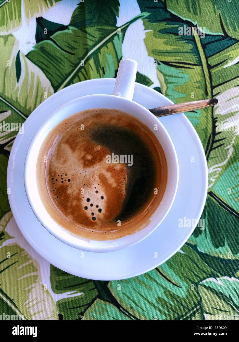 Tazza di caffè nero. Foto Stock