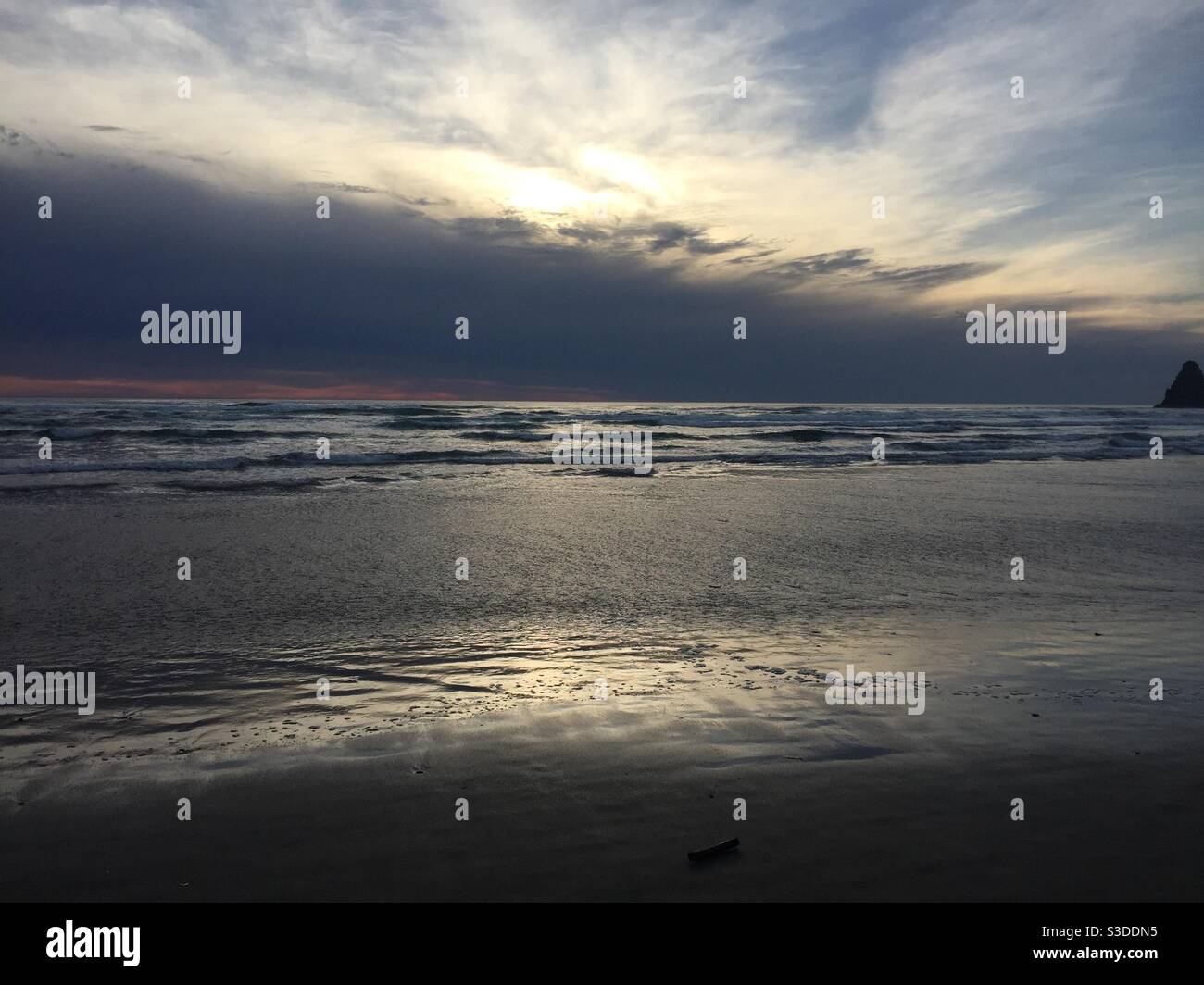 Spettacolare skyline di Cannon Beach, OREGON Foto Stock