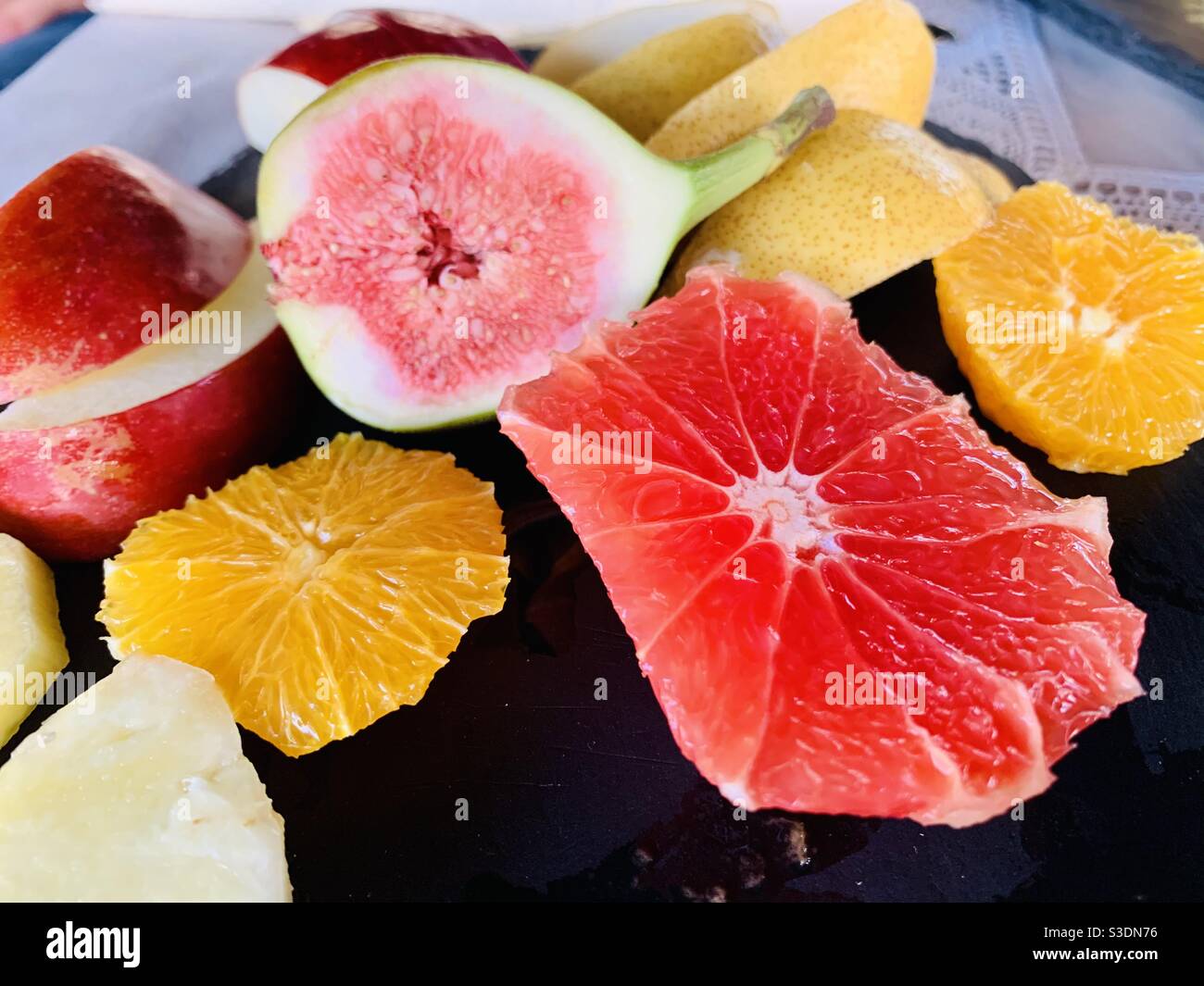 Frutta fresca piastra - Immagine stock catturata con smartphone