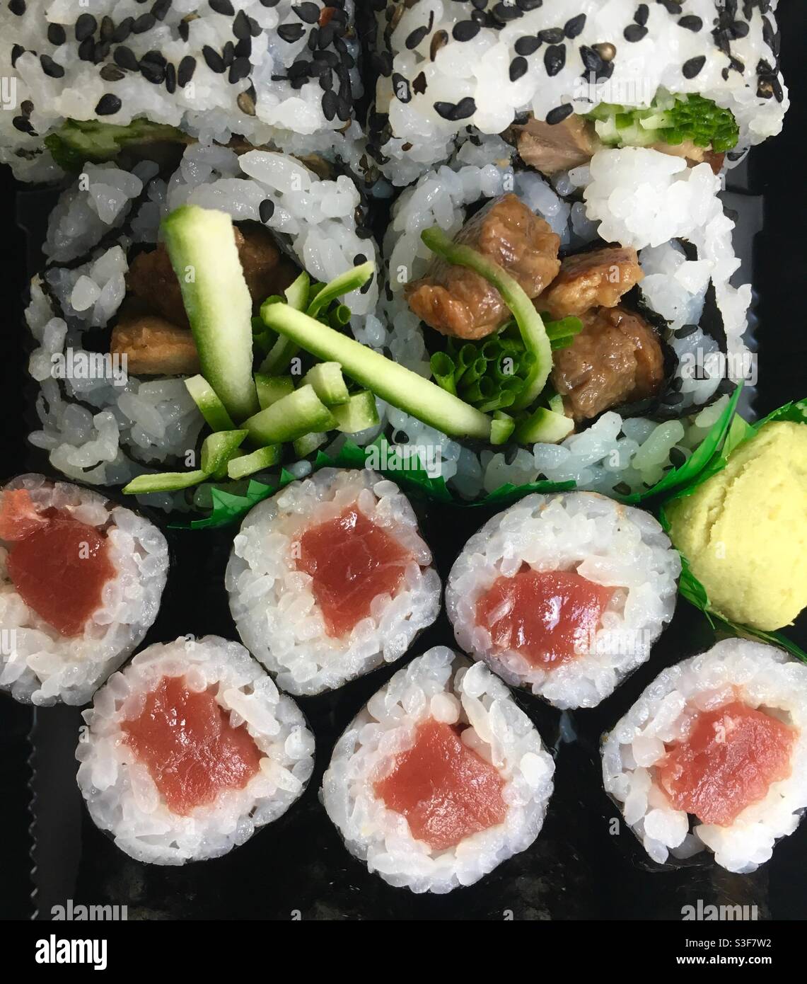 Selezione di sushi - Immagine stock catturata con smartphone