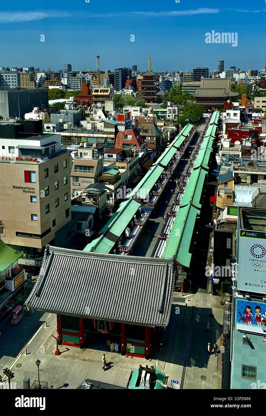 Via dello shopping Asakusa Nakamise ad Asakusa, Tokyo, Giappone. Foto Stock