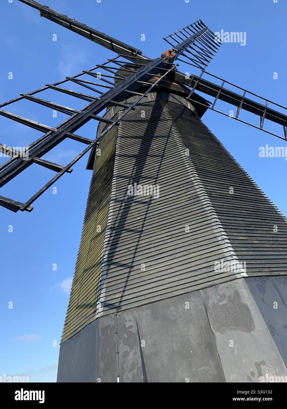 Closeup al mulino a vento rottingdean - Immagine stock catturata con smartphone