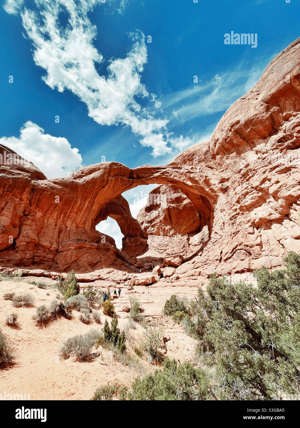 Famoso Double Arch nel parco nazionale di Arches Foto Stock