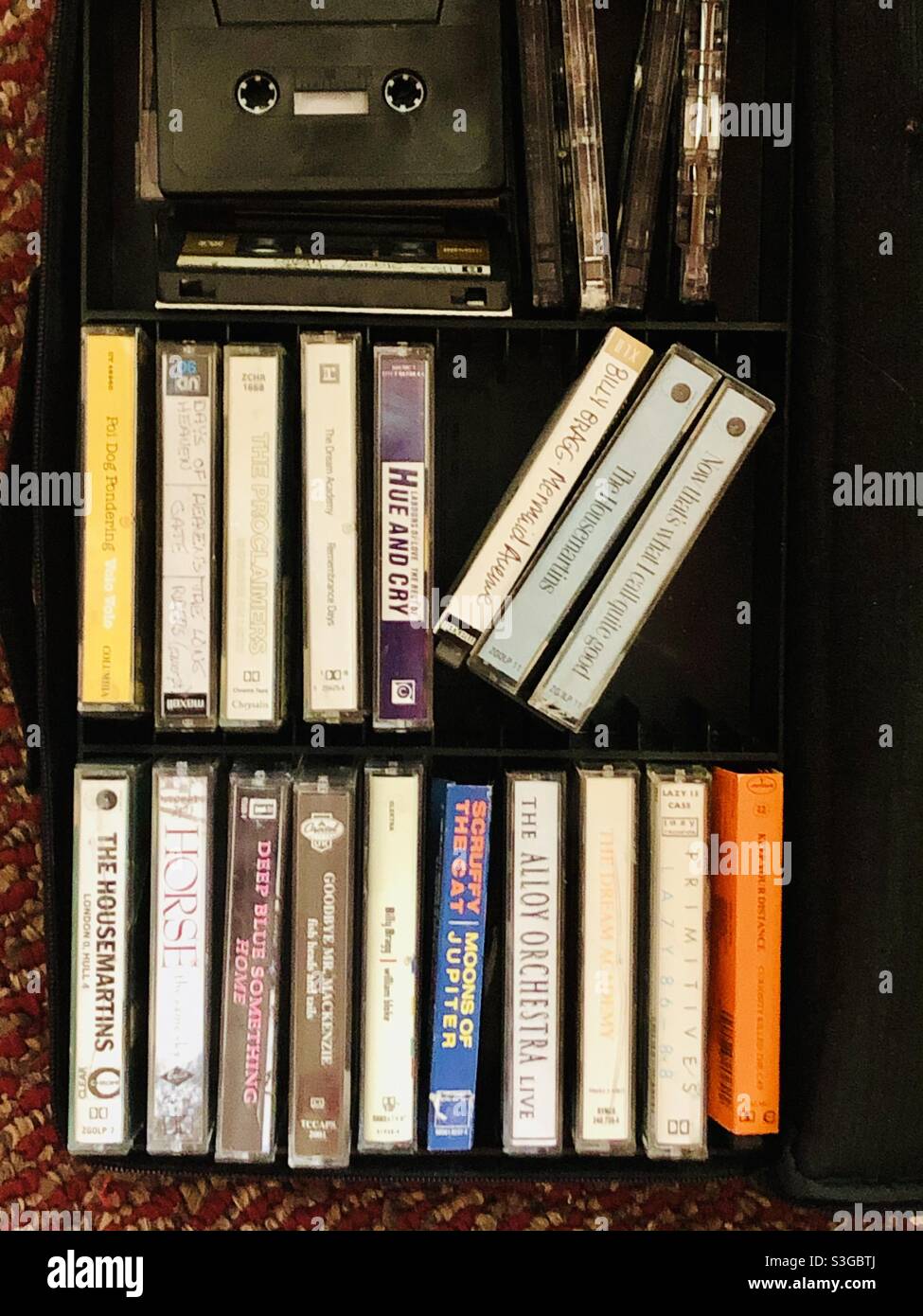 Raccolta di cassette delle bande britanniche e statunitensi degli anni '80 Foto Stock