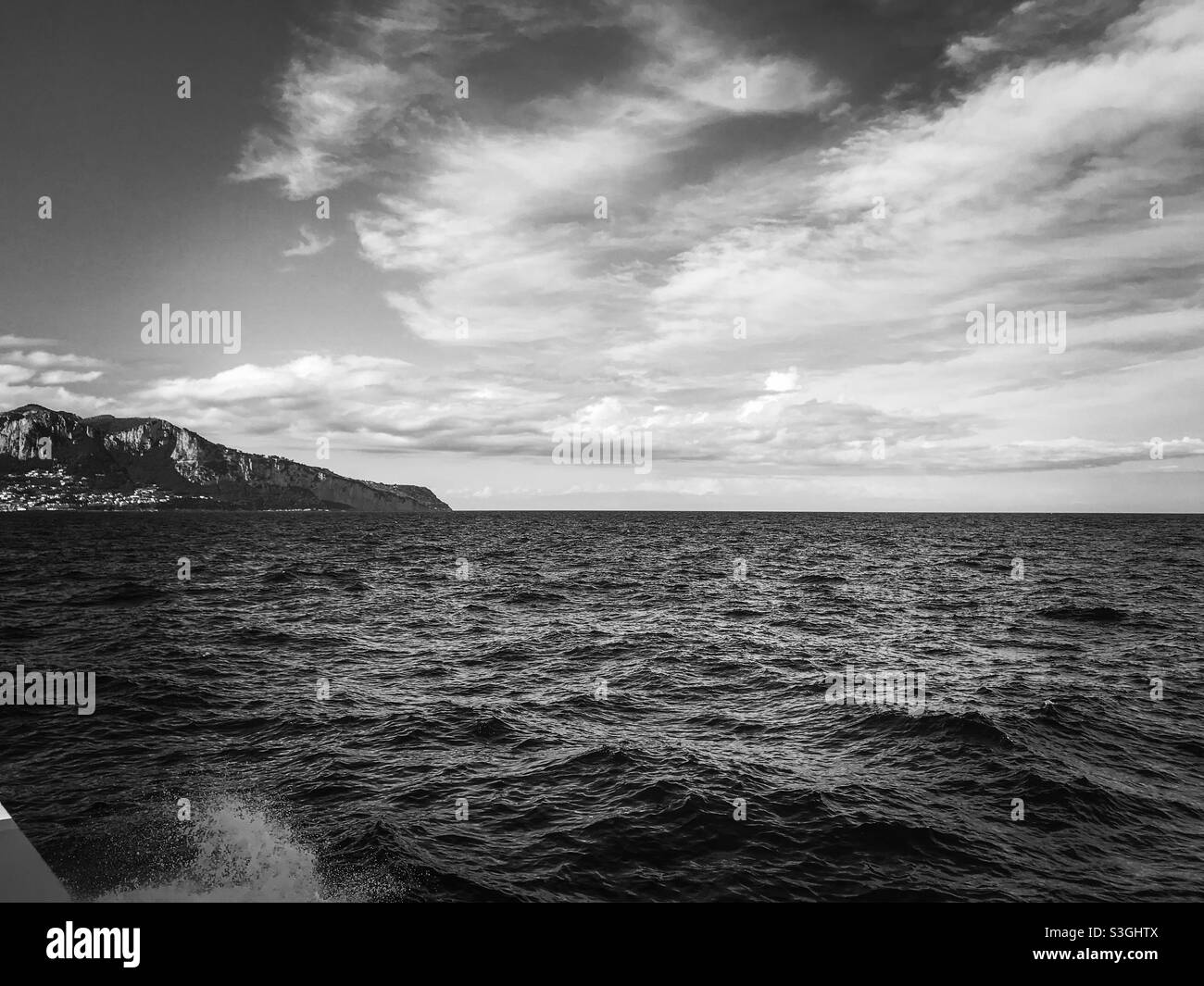 L'oceano in avvicinamento all'isola di Capri, Italia Foto Stock