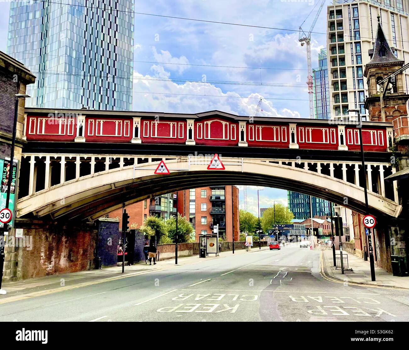 Ponte ferroviario, Manchester Foto Stock