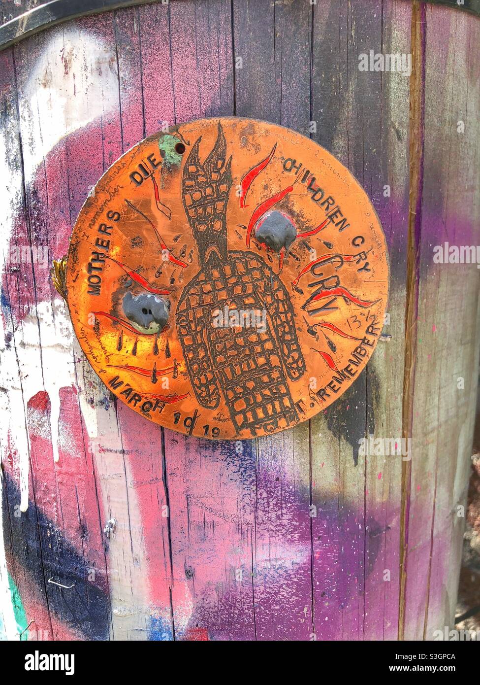 Street art urbano.. - Immagine stock catturata con smartphone