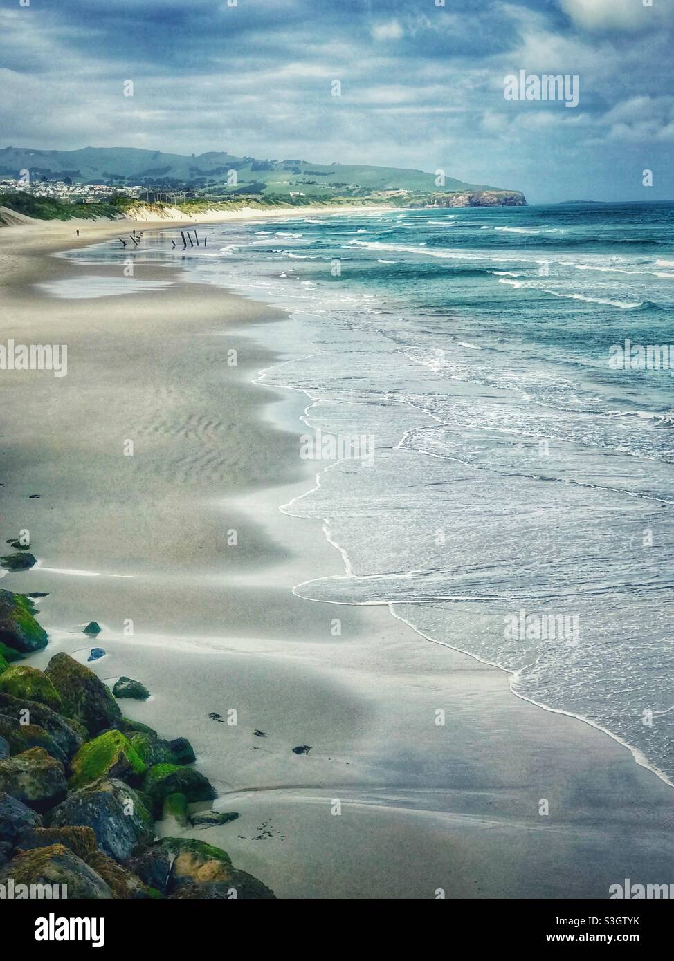 Saint Clair Beach a Dunedin, Otago regione, Isola del Sud, Nuova Zelanda - Immagine stock catturata con smartphone
