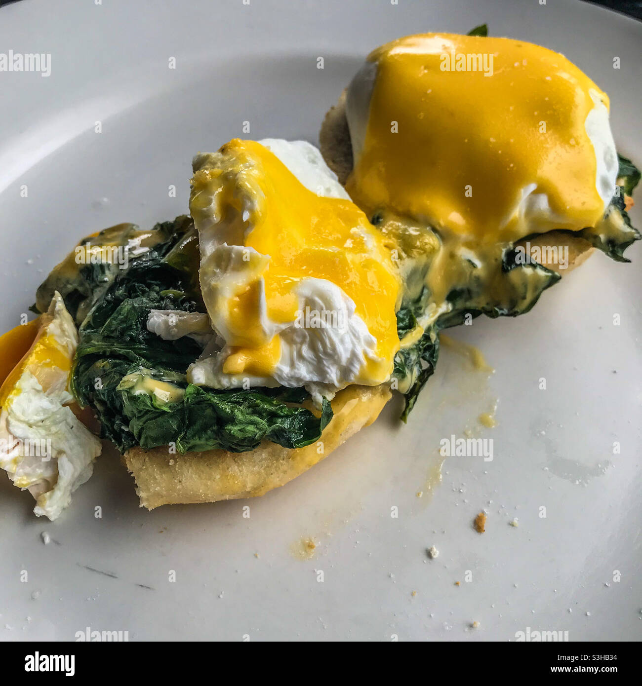 Uova Benedict brunch - Immagine stock catturata con smartphone