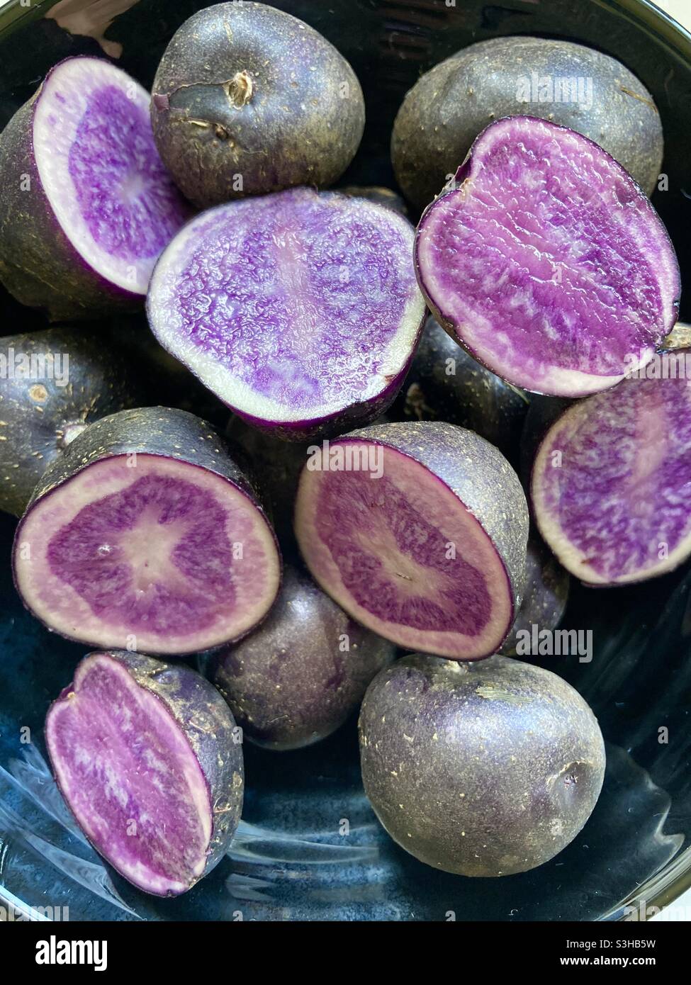 Insalata di patate blu Foto Stock