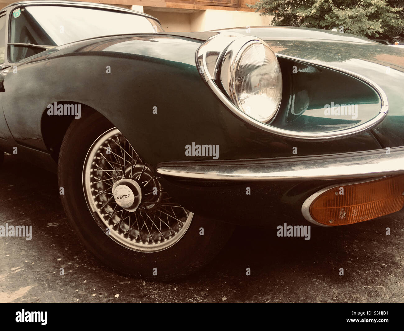 Dettagli anteriori della vettura sportiva Jaguar e-Type Serie 2 coupé Foto Stock