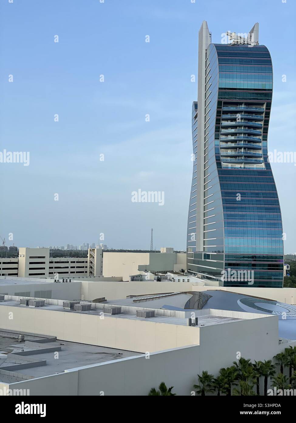 Vista dall'alto dell'hotel di chitarra all'Hollywood Rock Hotel - Immagine stock catturata con smartphone