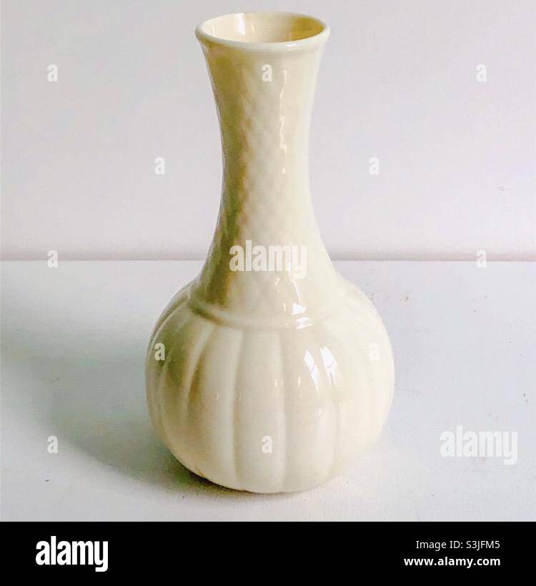 Vintage Belleek vaso in ceramica acquistato in Irlanda negli anni '80 Foto Stock