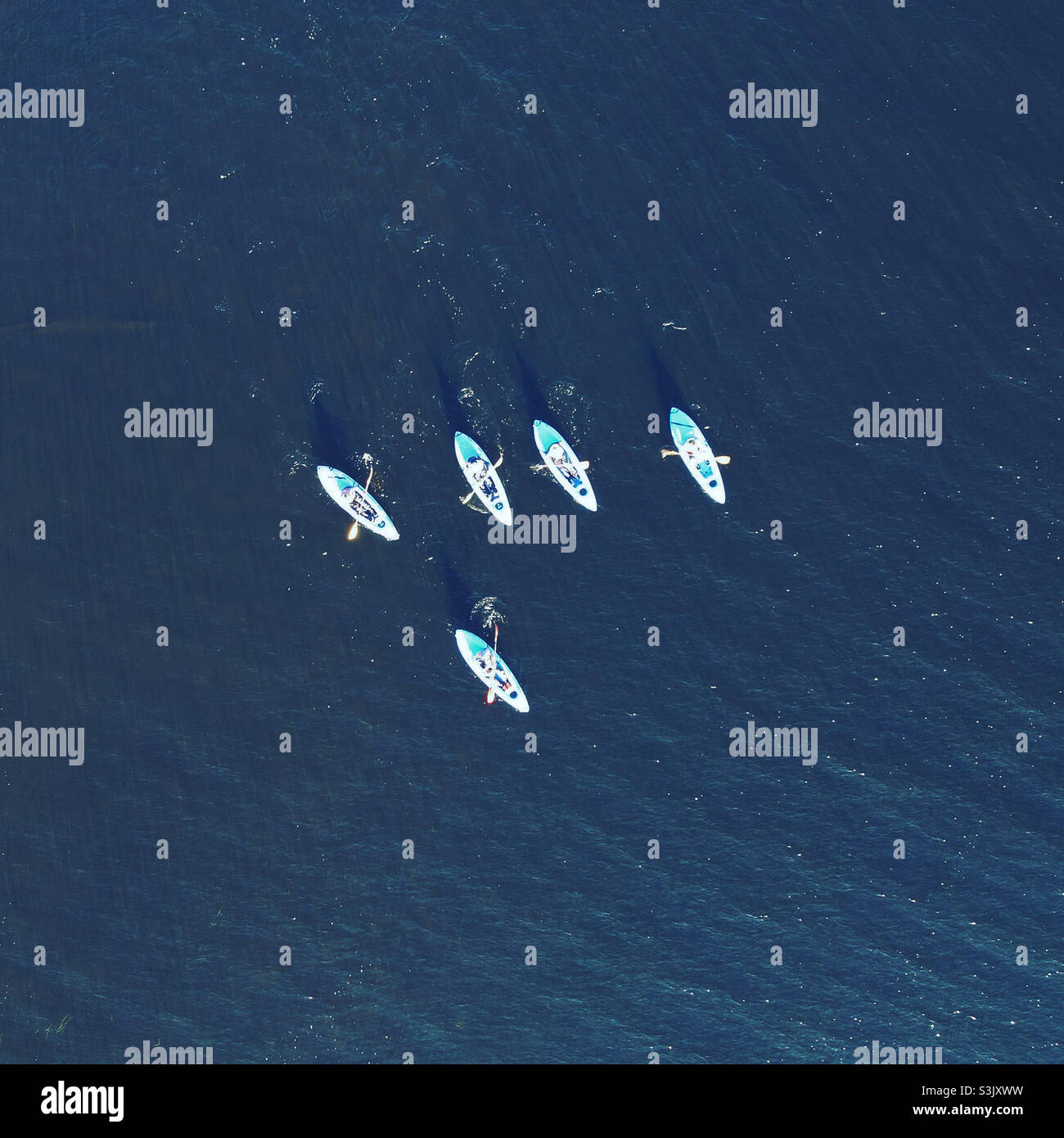 Paddle boarding sul Loch Lomond Foto Stock
