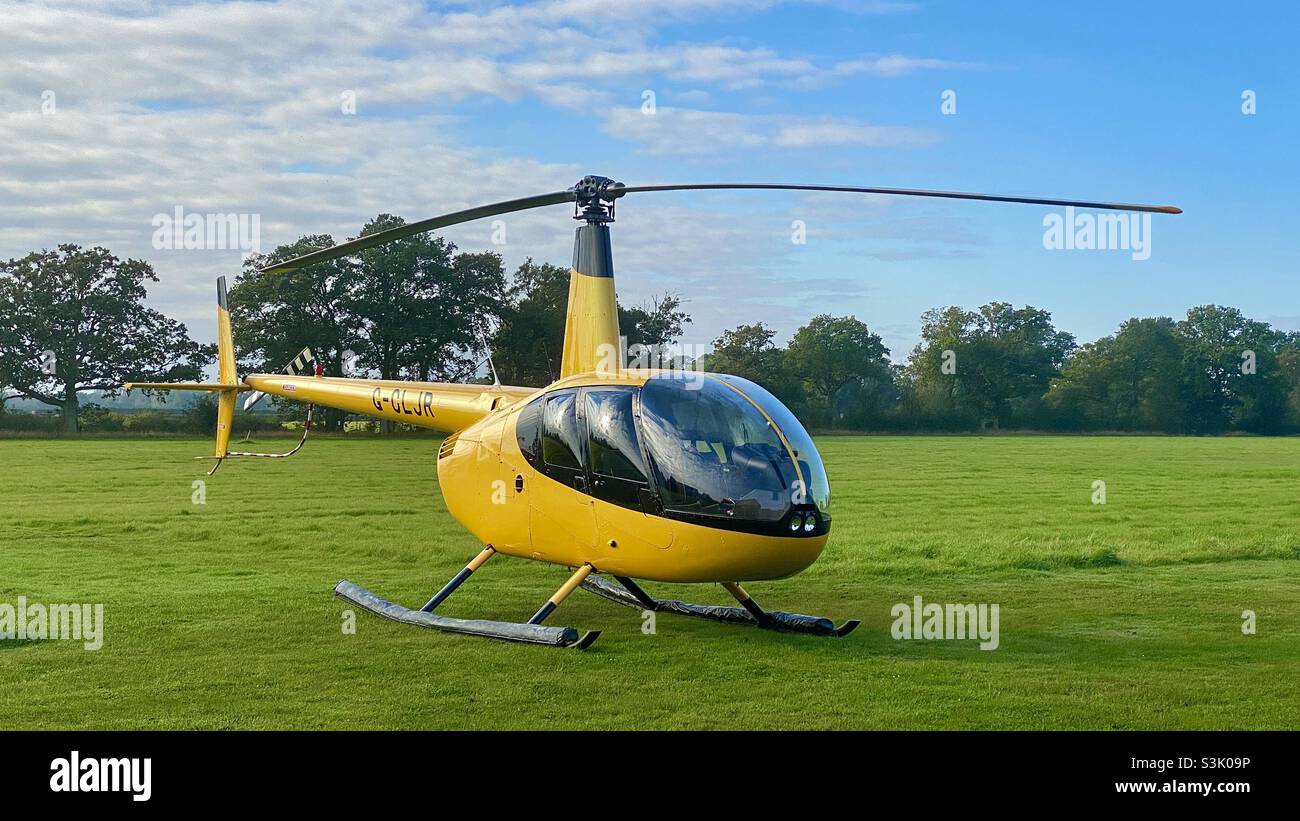 Robinson R44 elicottero - Immagine stock catturata con smartphone