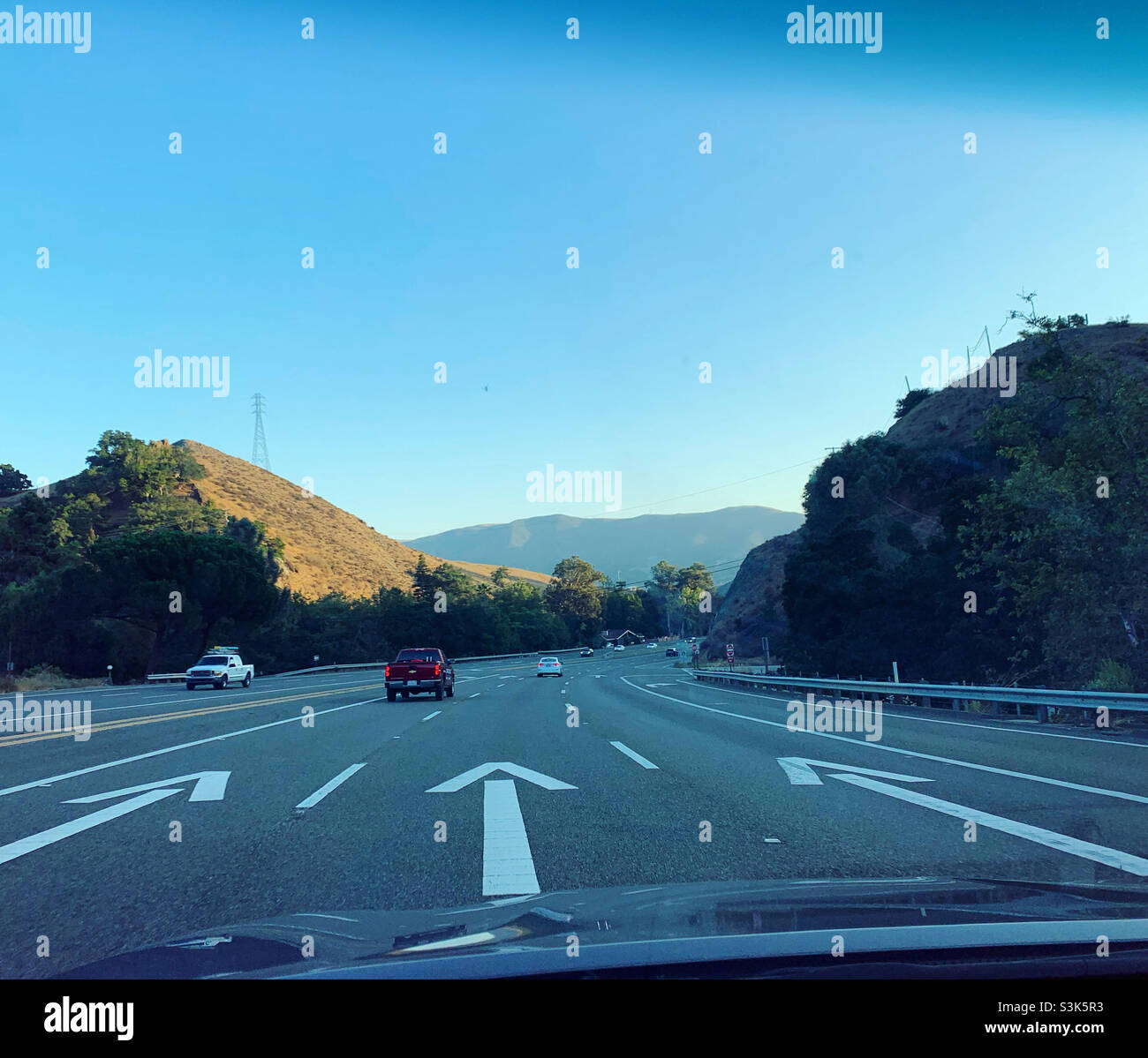 Guida a San Luis Obispo, San Luis Obispo County, California, Stati Uniti - Immagine stock catturata con smartphone