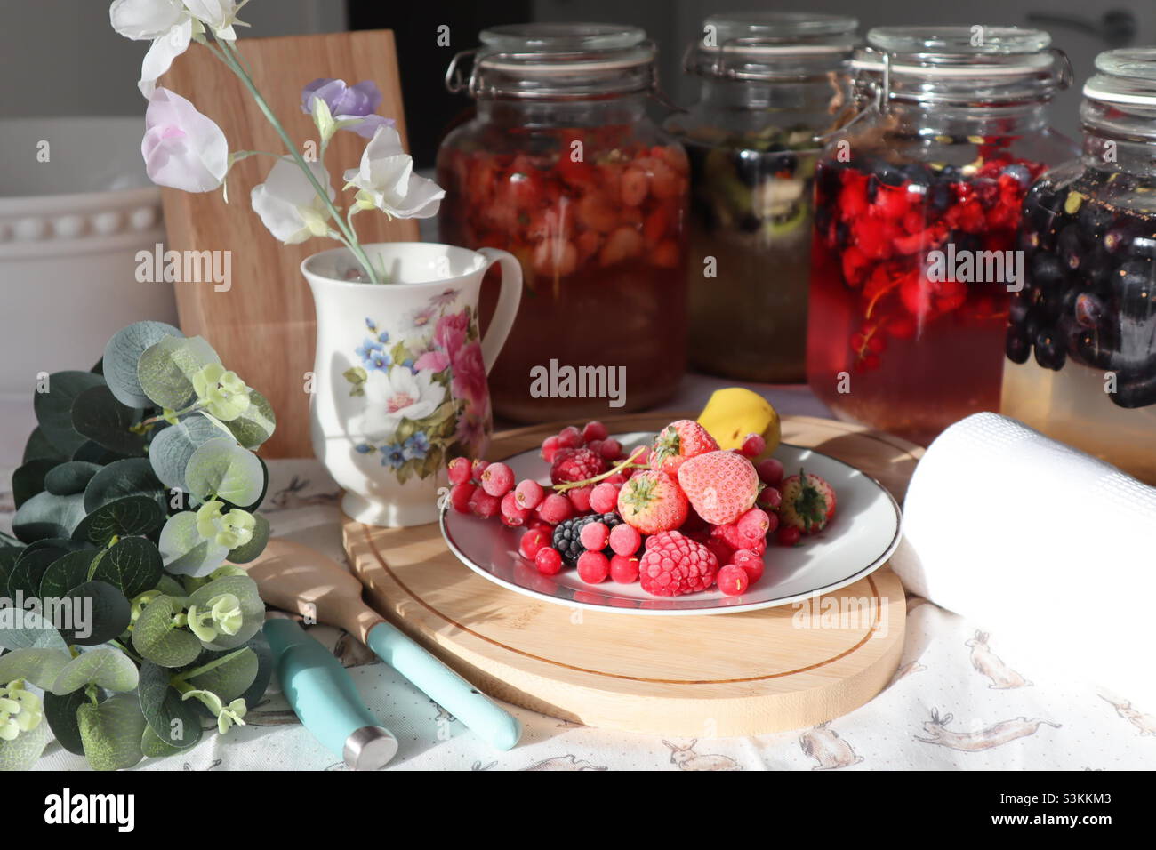 Produzione del vino per Natale. Foto Stock