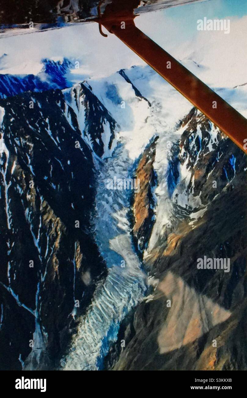 Kluane Icefields che copre 21,980 chilometri quadrati di montagne e ghiacciai, Kluane è uno dei parchi nazionali più grandi del Canada. Foto Stock