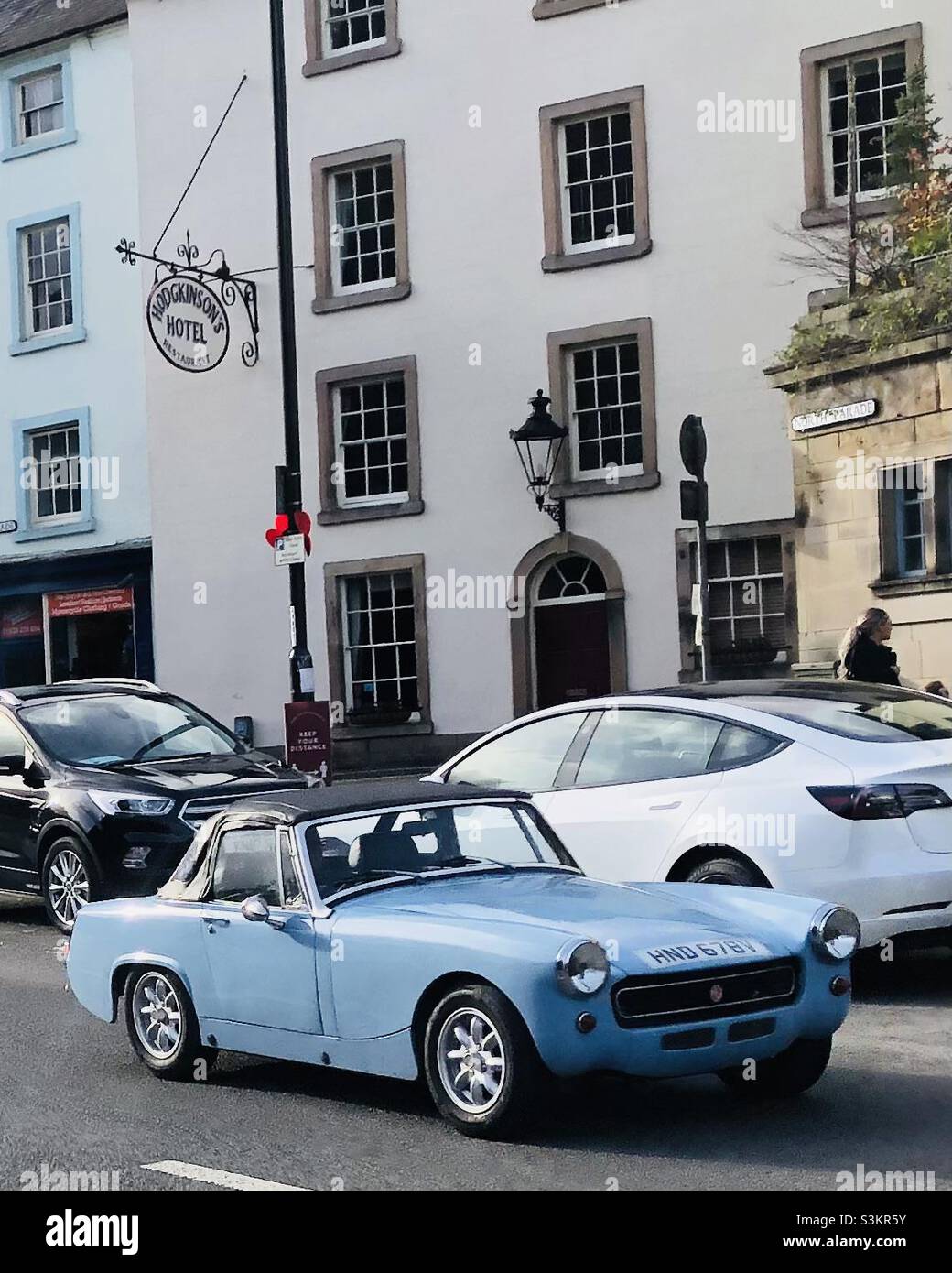 1980 MG Midget - Matlock Bath Derbyshire Regno Unito - Immagine stock catturata con smartphone