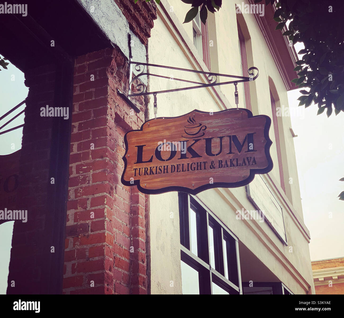 Settembre 2021, Lokum Turkish Delight and Baklava, San Luis Obispo, San Luis Obispo County, California, Stati Uniti, Nord America - Immagine stock catturata con smartphone