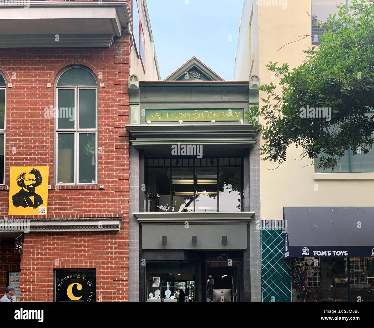 Settembre 2021, San Luis Obispo, San Luis Obispo County, California, Stati Uniti, Nord America - Immagine stock catturata con smartphone