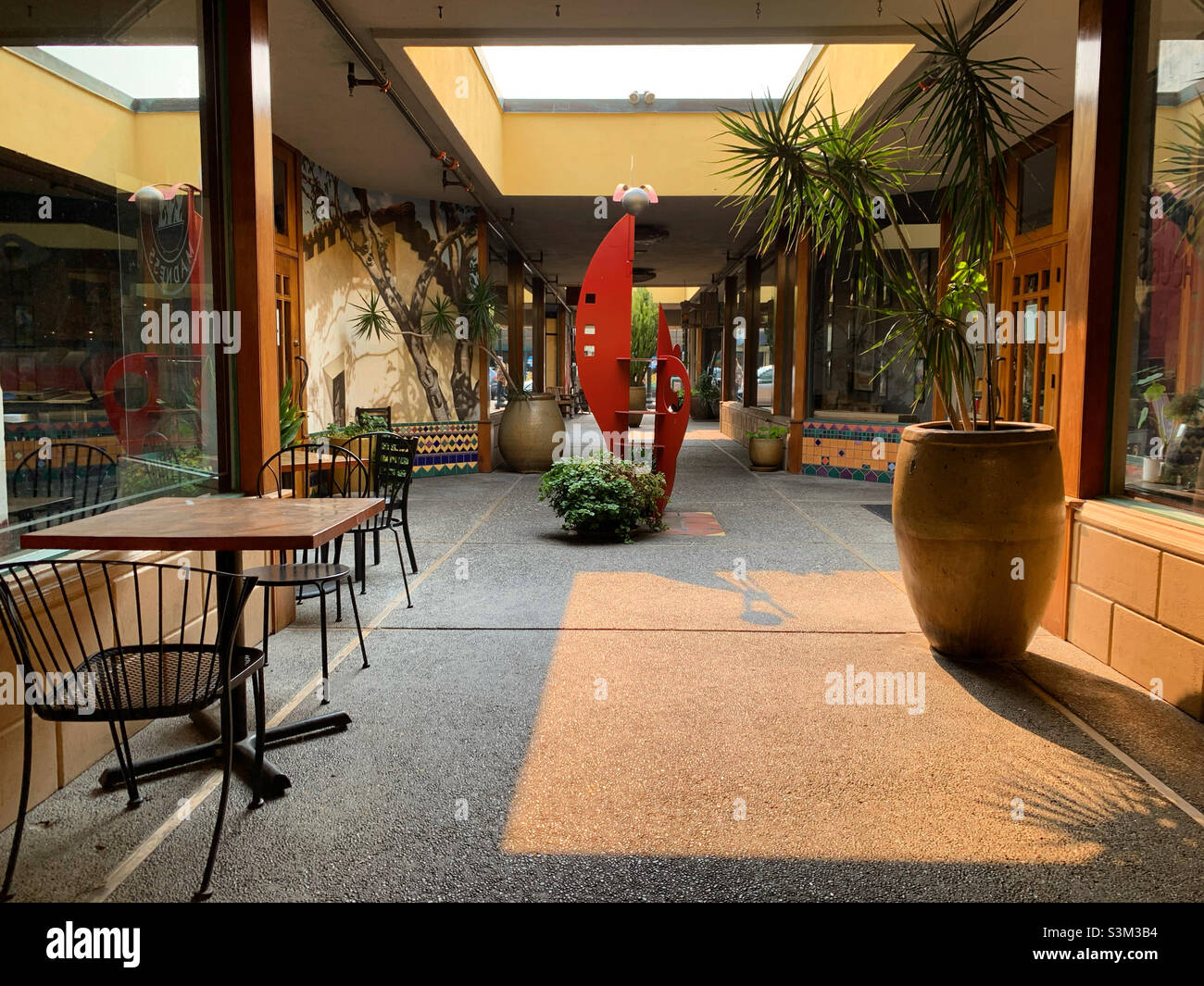 Settembre 2021, San Luis Obispo, San Luis Obispo County, California, Stati Uniti, Nord America - Immagine stock catturata con smartphone