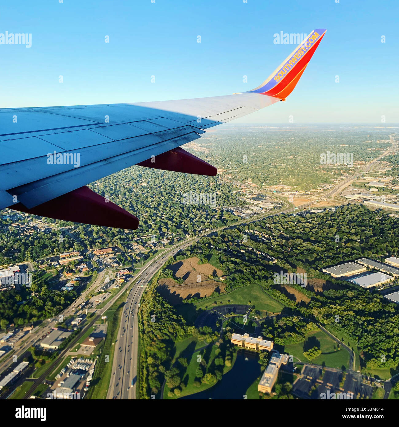 Settembre 2021, volando da Saint Louis, Missouri, Stati Uniti, Nord America - Immagine stock catturata con smartphone