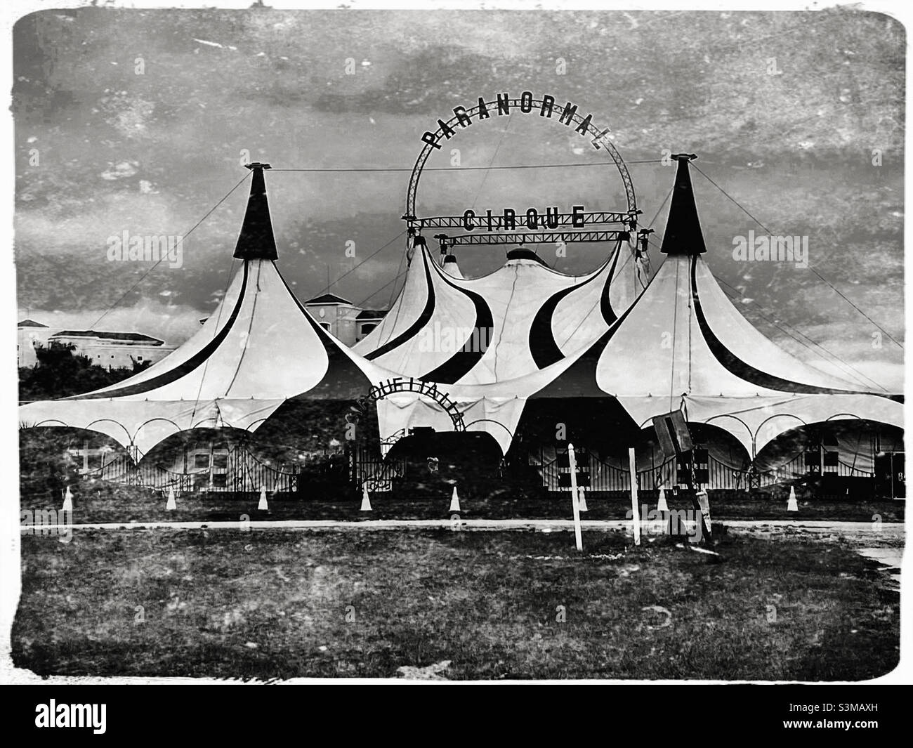 Tende da circo paranormale a Palmetto, Florida. Foto Stock