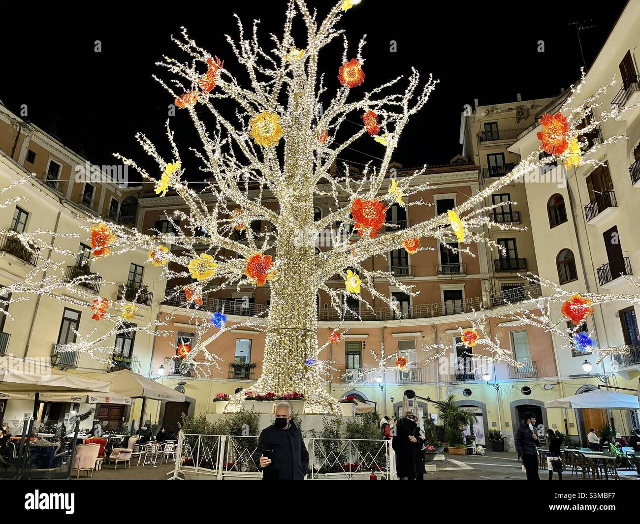 Salerno luci di Natale, albero di Natale, Piazza Flavio gioia - Immagine stock catturata con smartphone