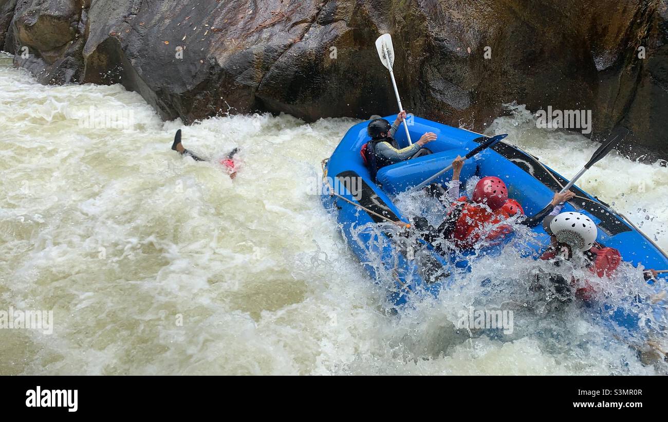 avventure di rafting sulle rapide Foto Stock