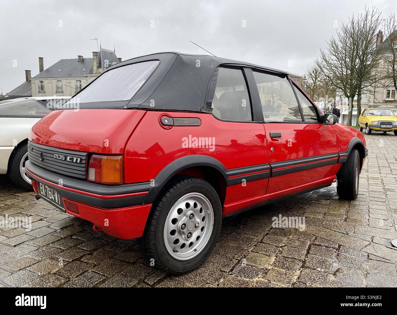 Peugeot 206 GTI cabriolet - Immagine stock catturata con smartphone