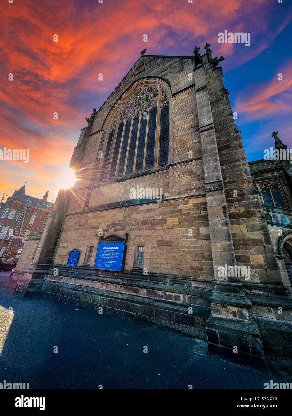Chiesa parrocchiale di St Hilda sulla strada della chiesa di Whitby Foto Stock