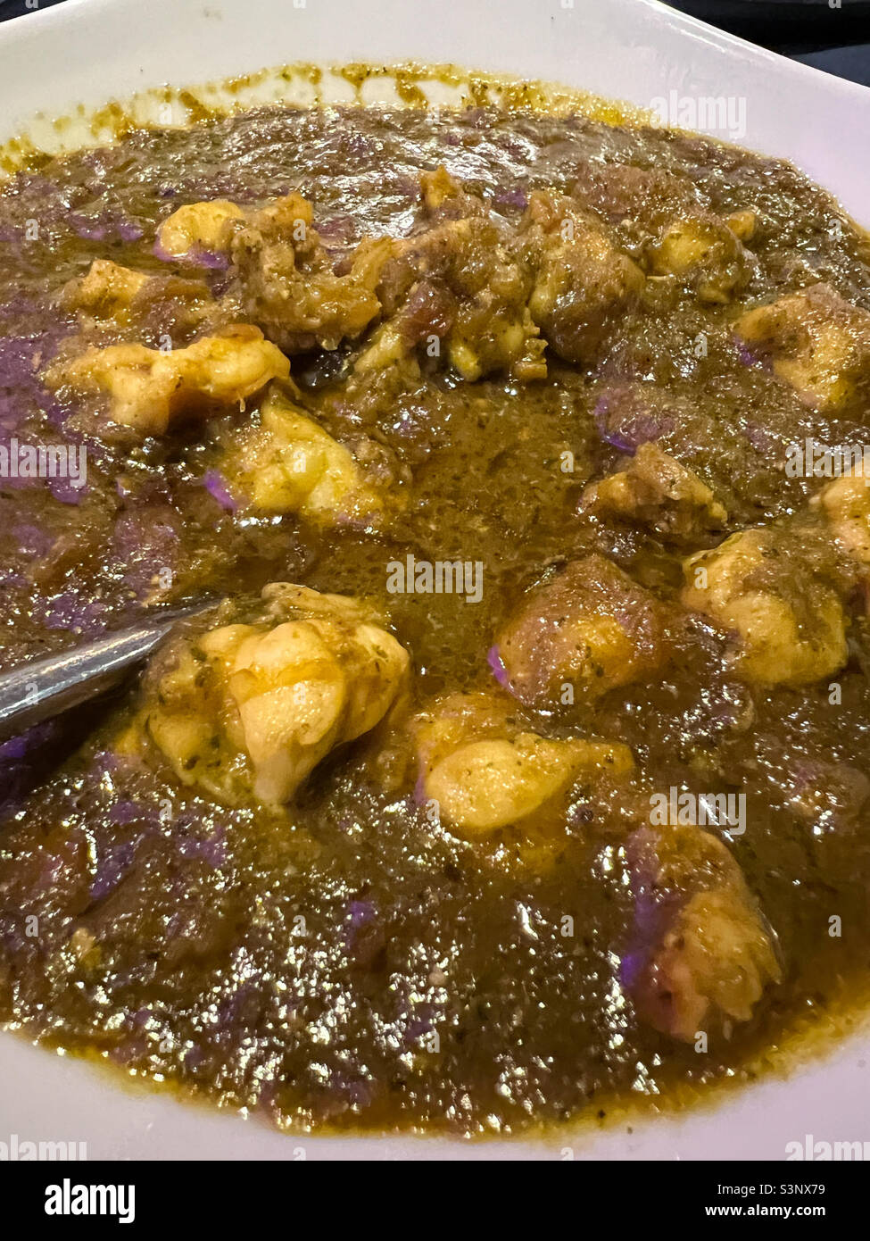Re di Goan gamberetto piatto indiano di curry in un ristorante indiano Foto Stock