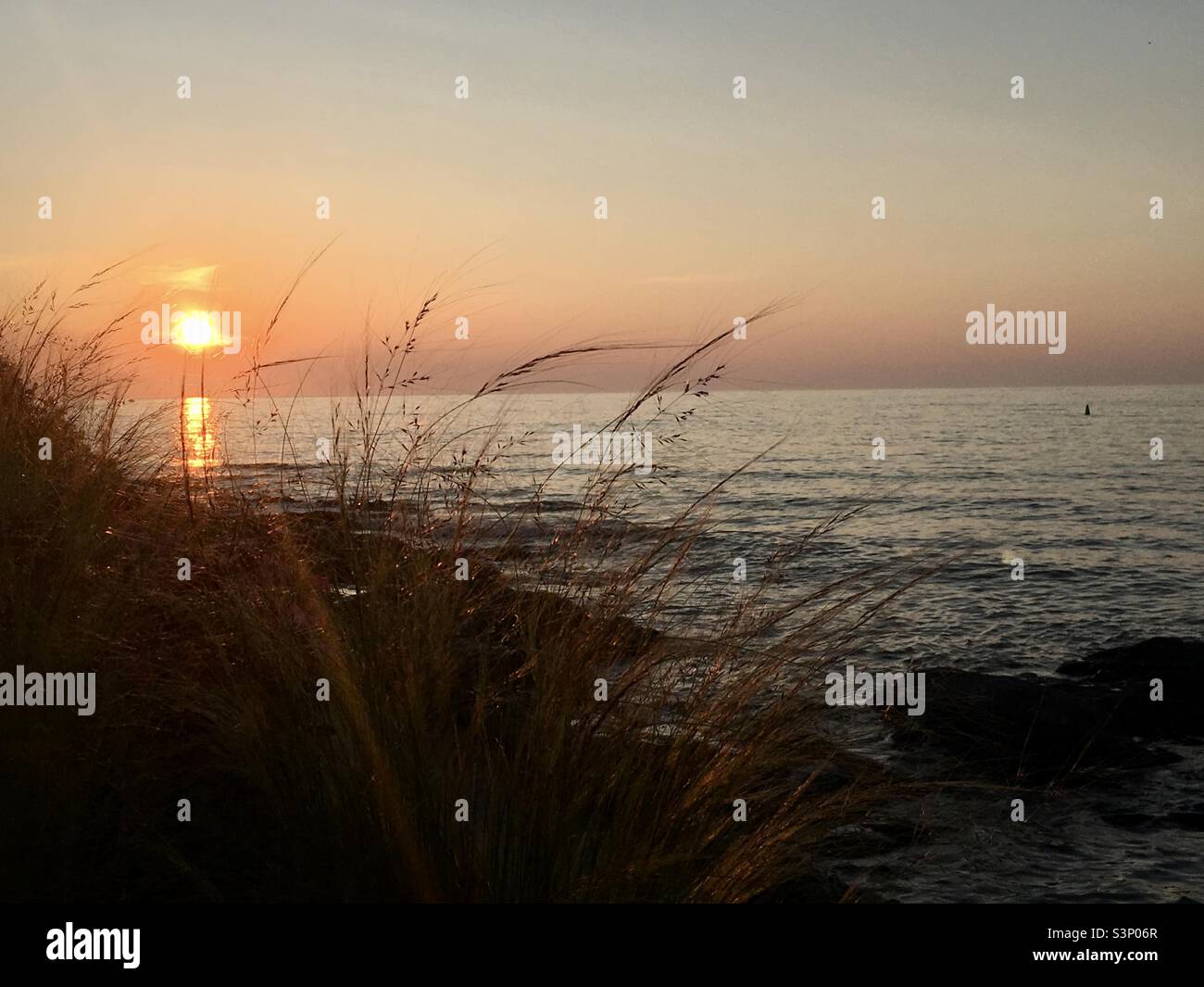 Tramonto sul mare - Immagine stock catturata con smartphone