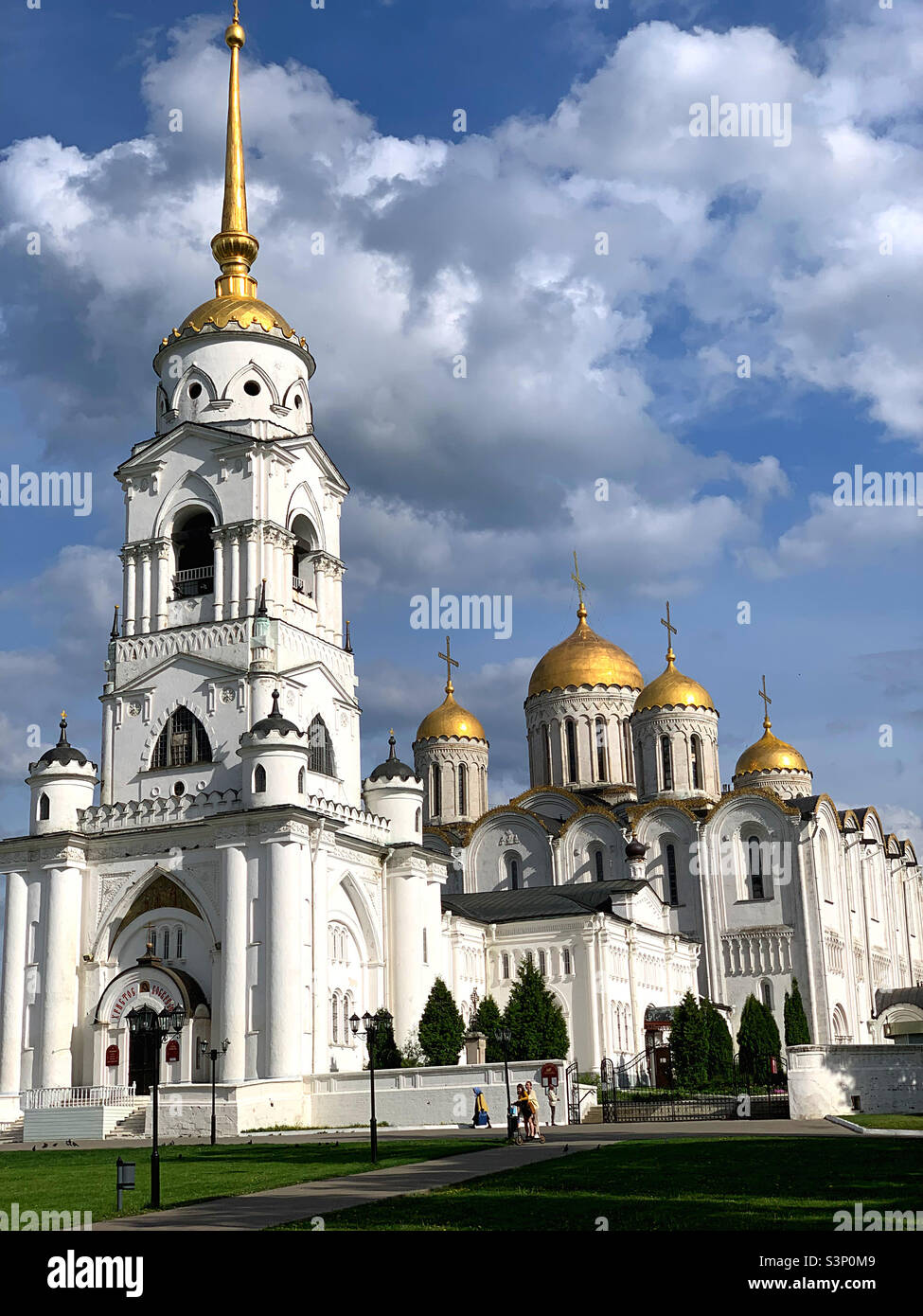 Vista della Cattedrale dell'Assunzione a Vladimir - Immagine stock catturata con smartphone